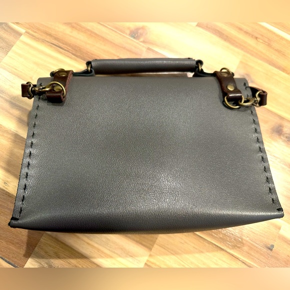 Handmade leather purse from South Korea - Picture 4 of 9